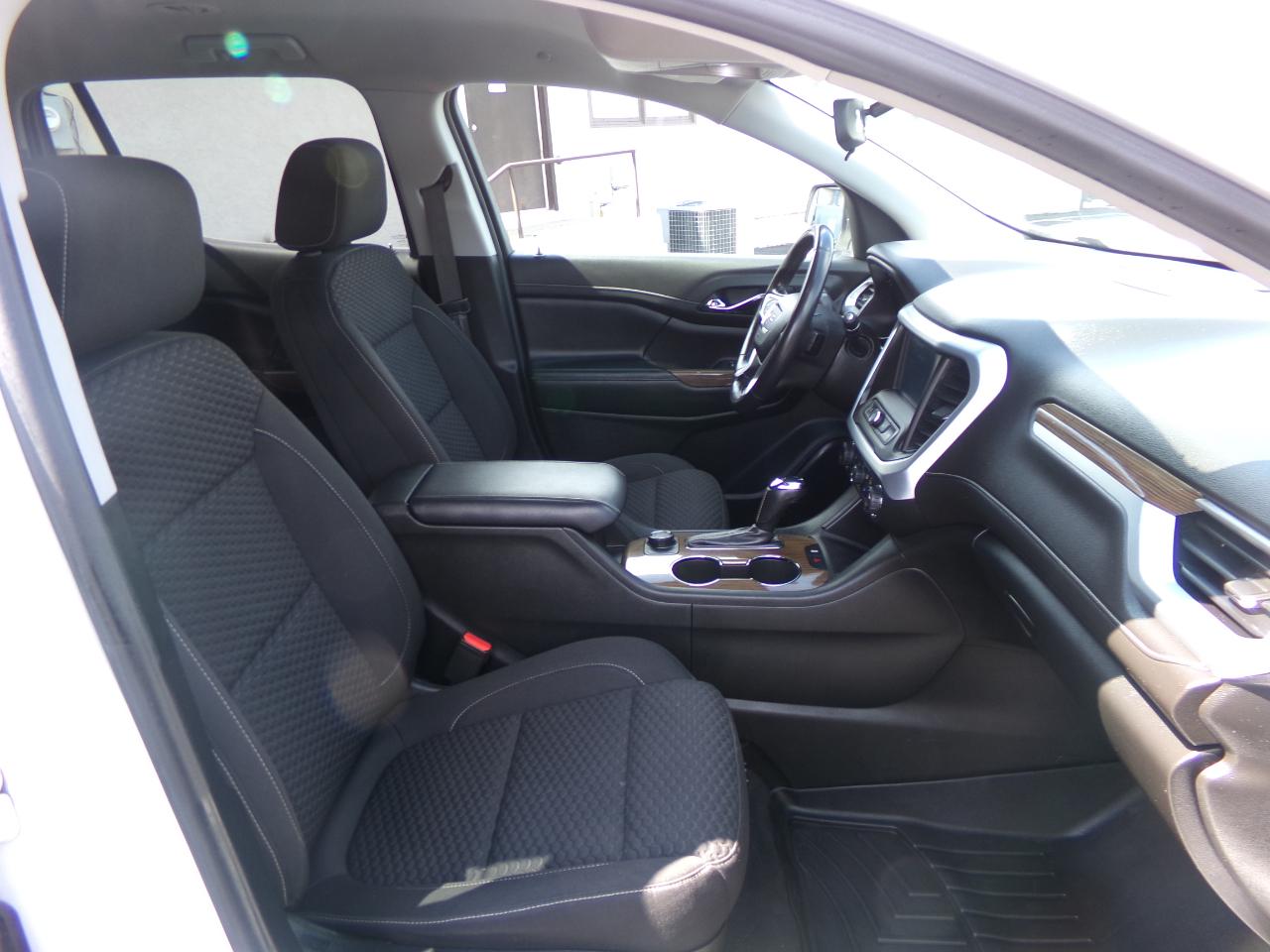 GMC Acadia AWD 4dr SLE w/SLE-1 2019