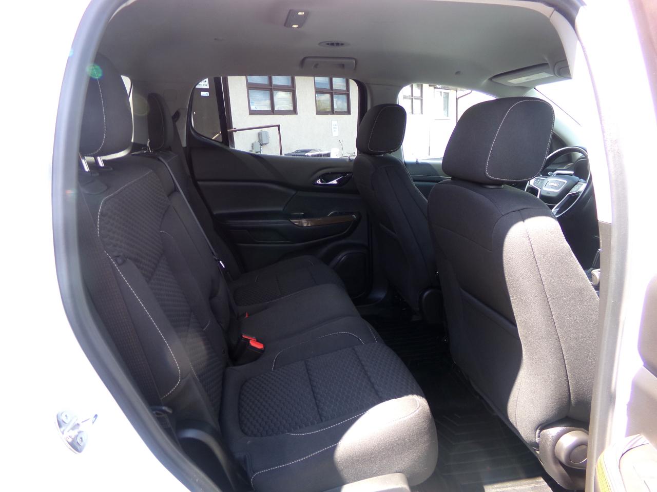 GMC Acadia AWD 4dr SLE w/SLE-1 2019