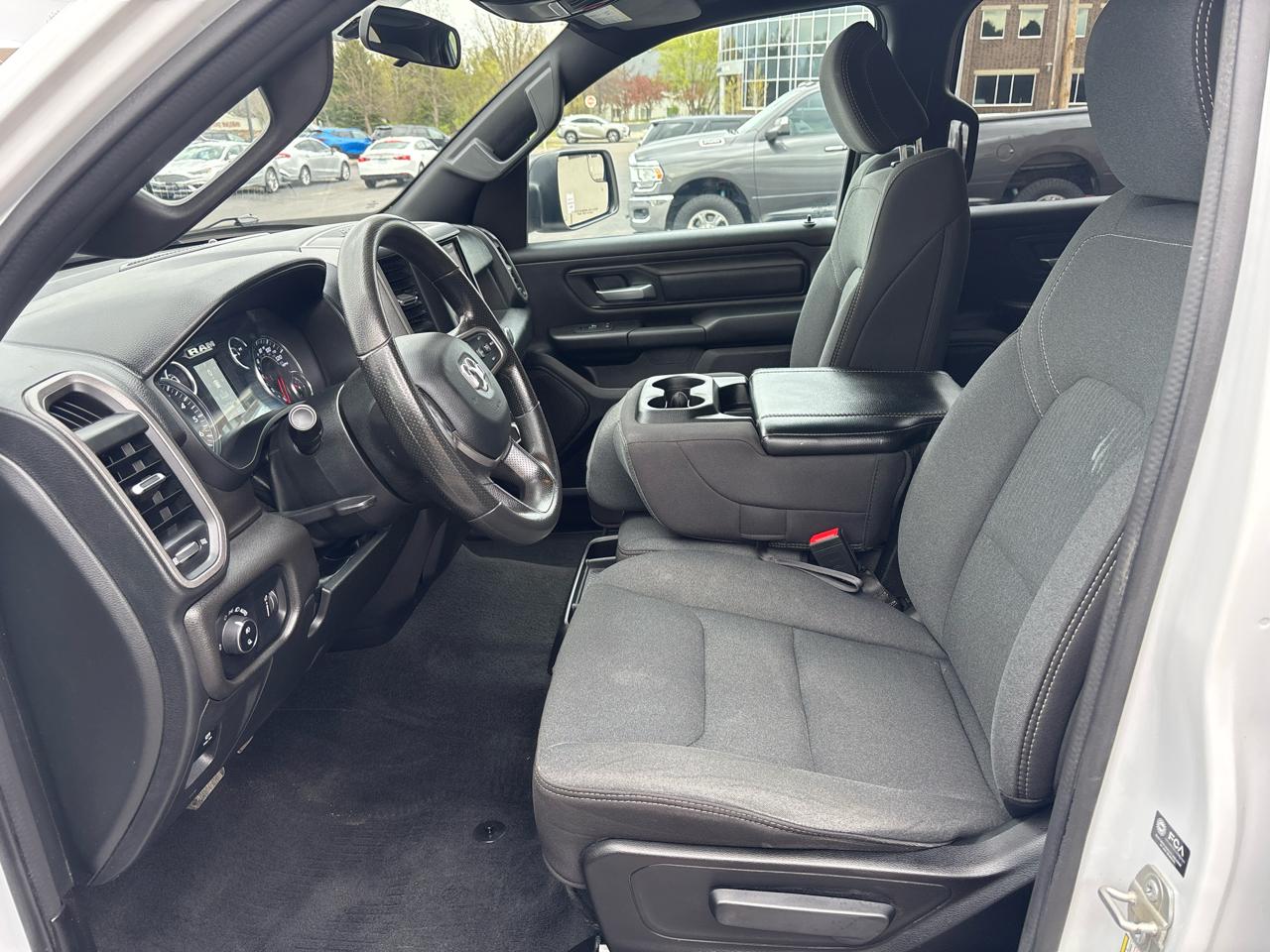 RAM 1500 Tradesman 4x4 Crew Cab 6'4" Box 2023