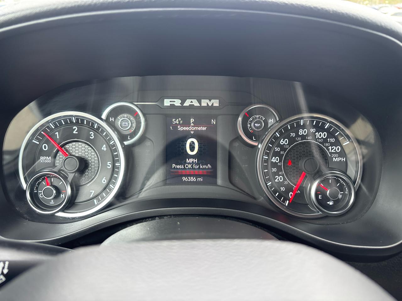 RAM 1500 Tradesman 4x4 Crew Cab 6'4" Box 2023