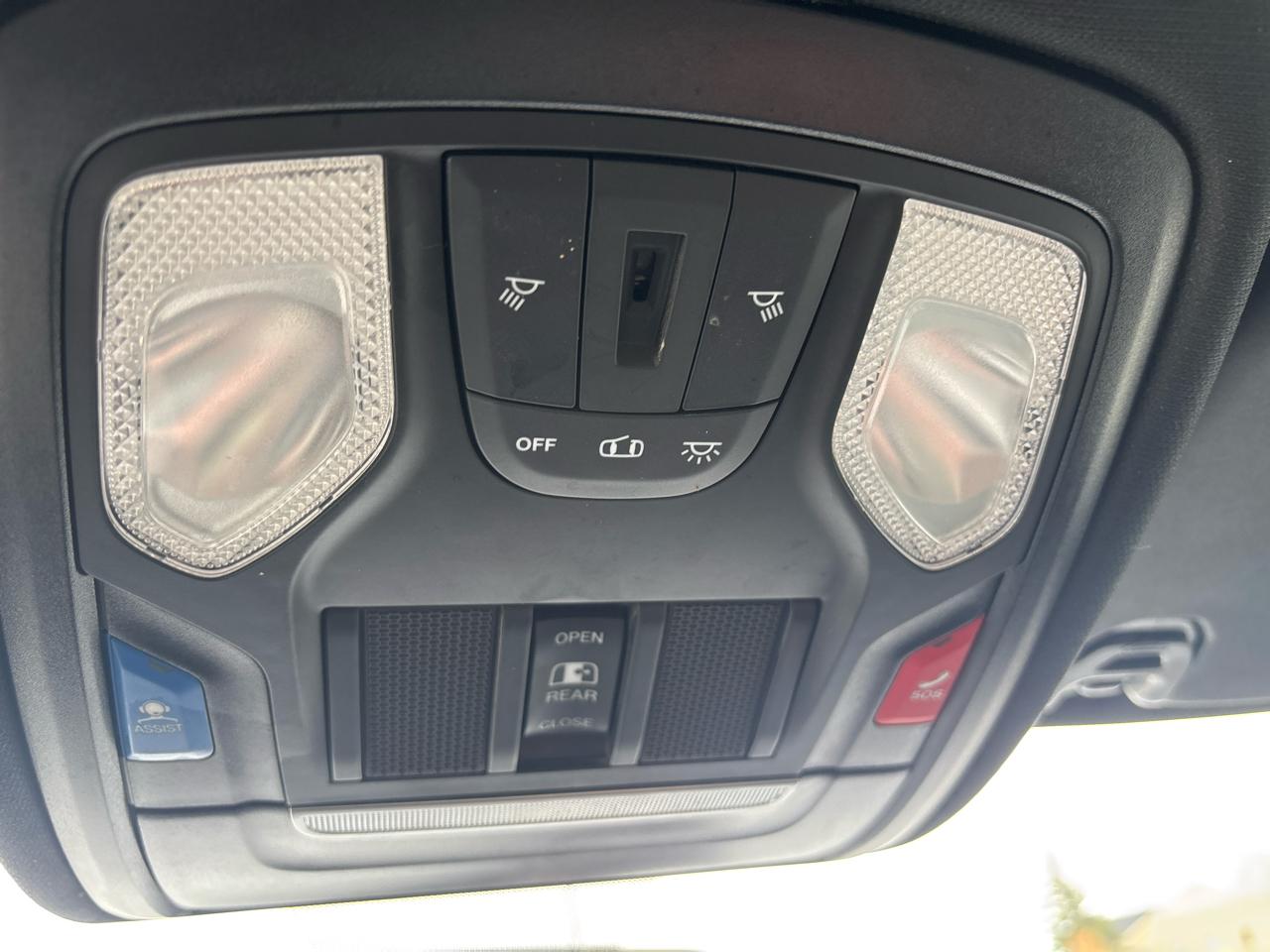 RAM 1500 Tradesman 4x4 Crew Cab 6'4" Box 2023