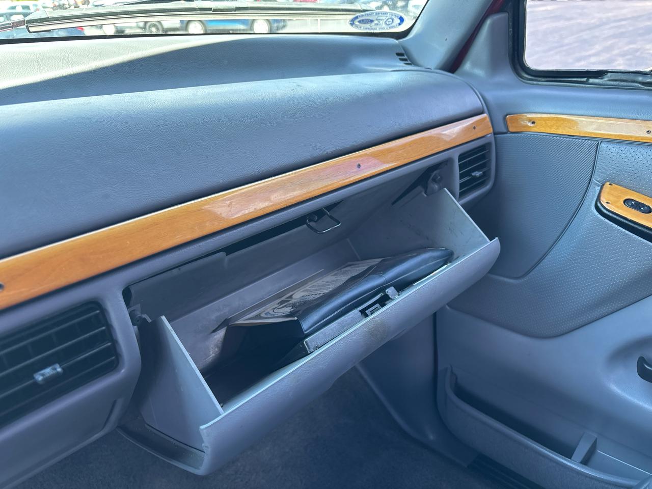 Ford F-150 Supercab 138.8" WB 1995