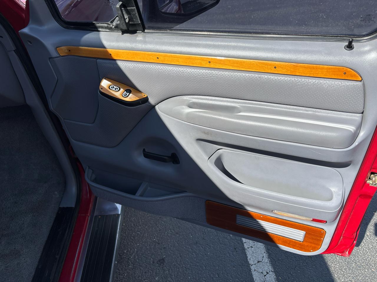 Ford F-150 Supercab 138.8" WB 1995