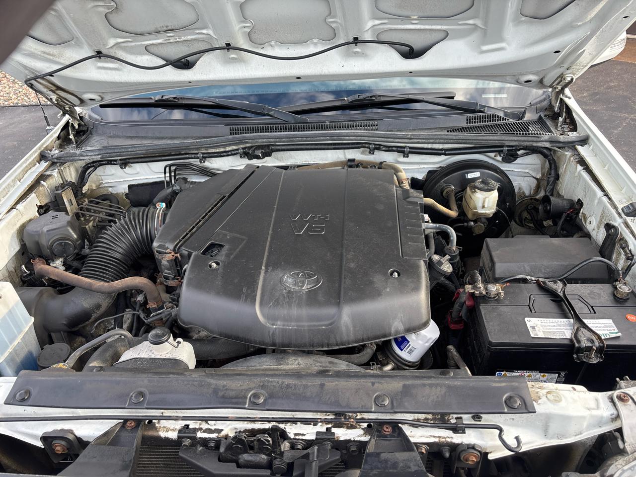 Toyota Tacoma 4WD Double Cab LB V6 AT (Natl) 2015