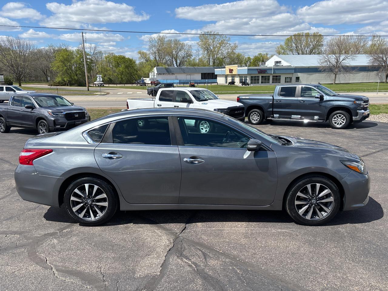 Nissan Altima 4dr Sdn I4 2.5 2016