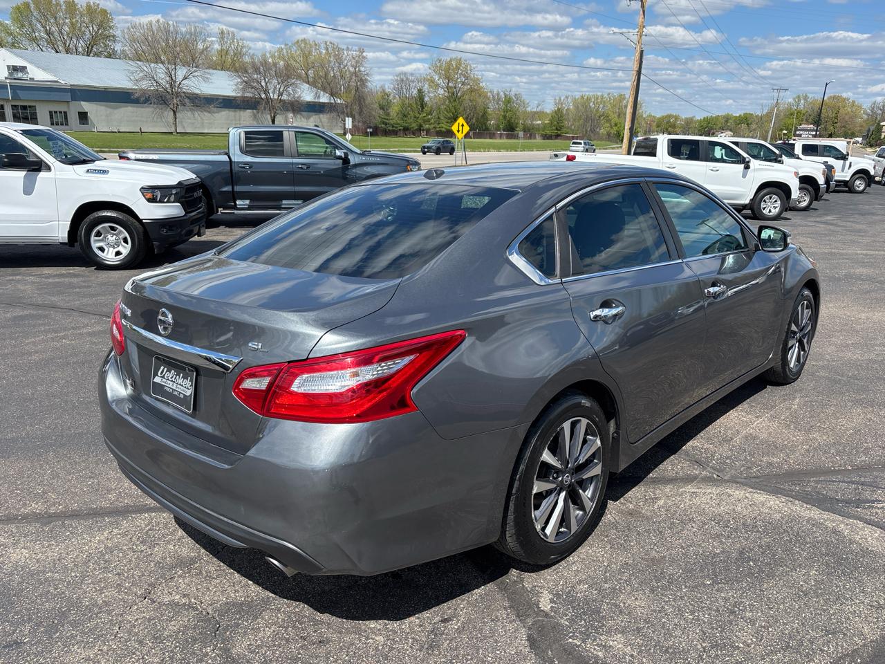 Nissan Altima 4dr Sdn I4 2.5 2016