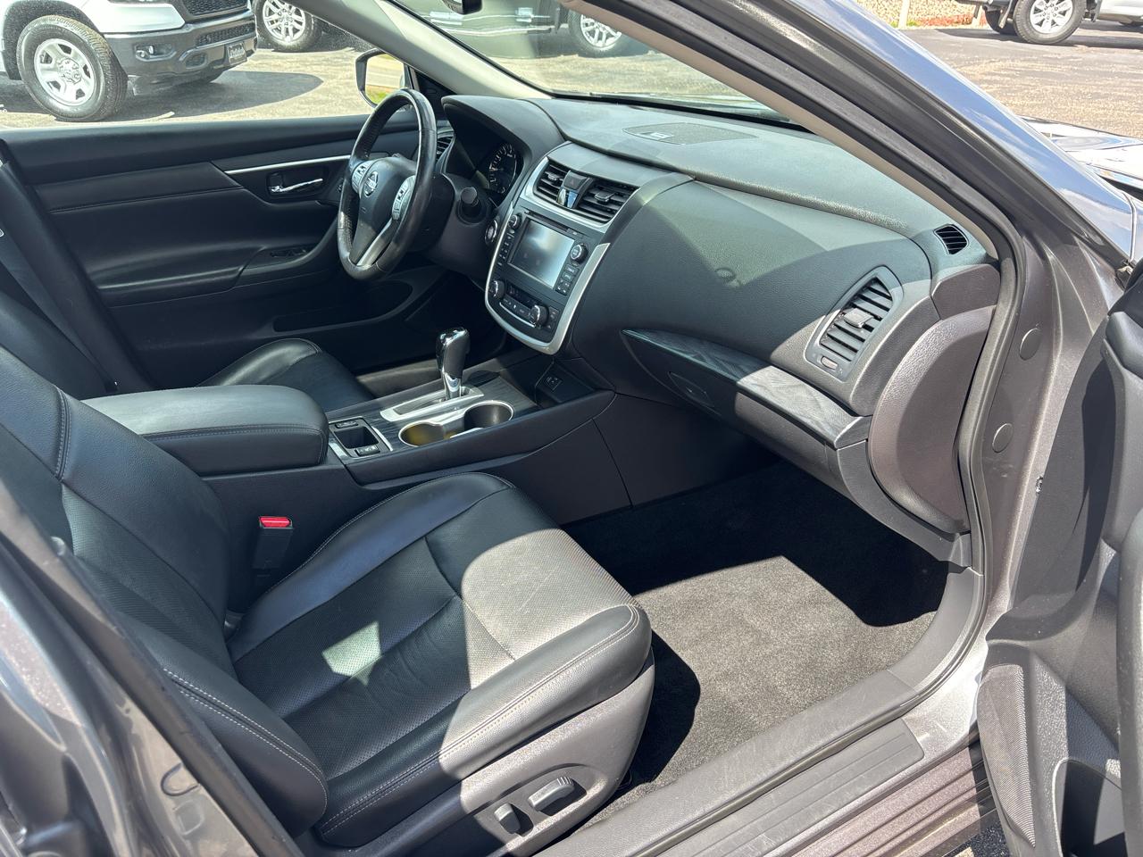Nissan Altima 4dr Sdn I4 2.5 2016