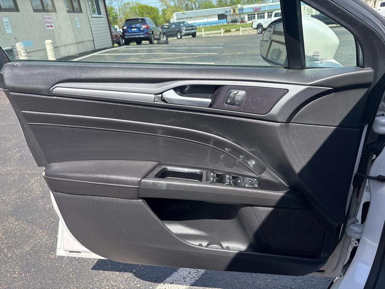 Ford Fusion 4dr Sdn Titanium Hybrid FWD 2013