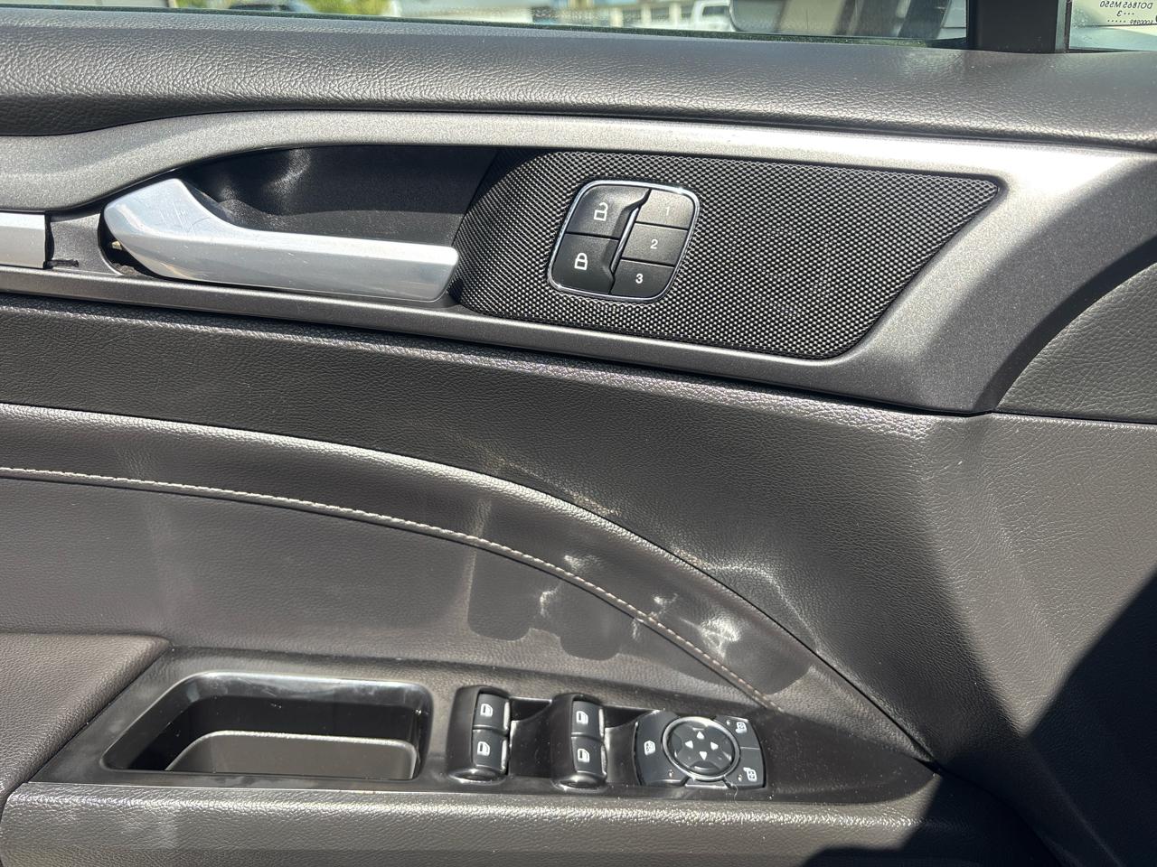 Ford Fusion 4dr Sdn Titanium Hybrid FWD 2013