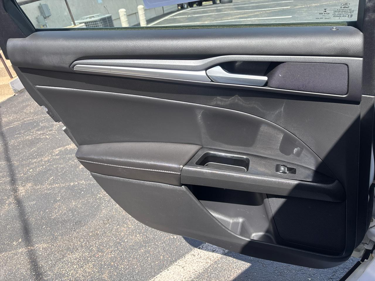 Ford Fusion 4dr Sdn Titanium Hybrid FWD 2013