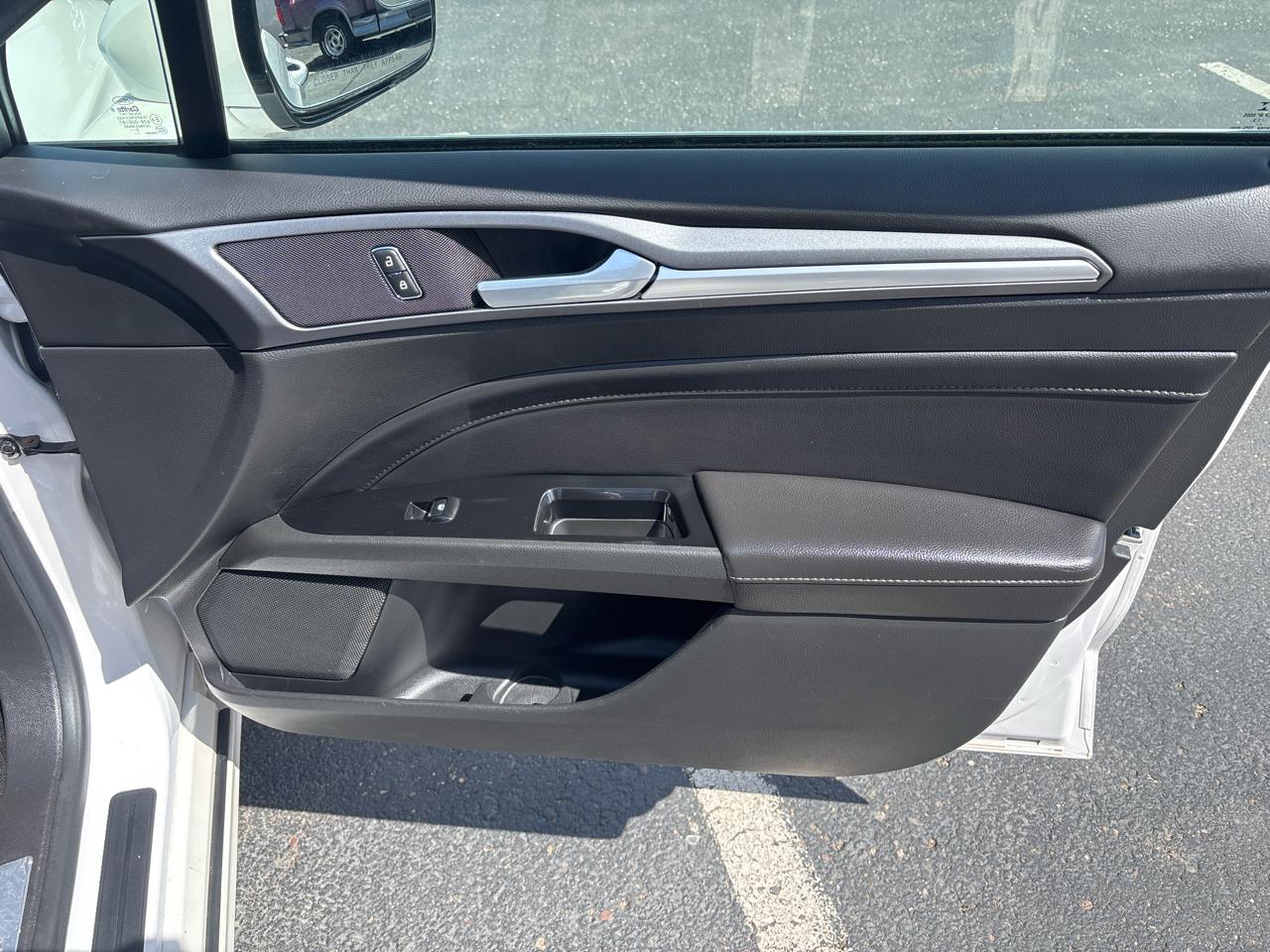 Ford Fusion 4dr Sdn Titanium Hybrid FWD 2013