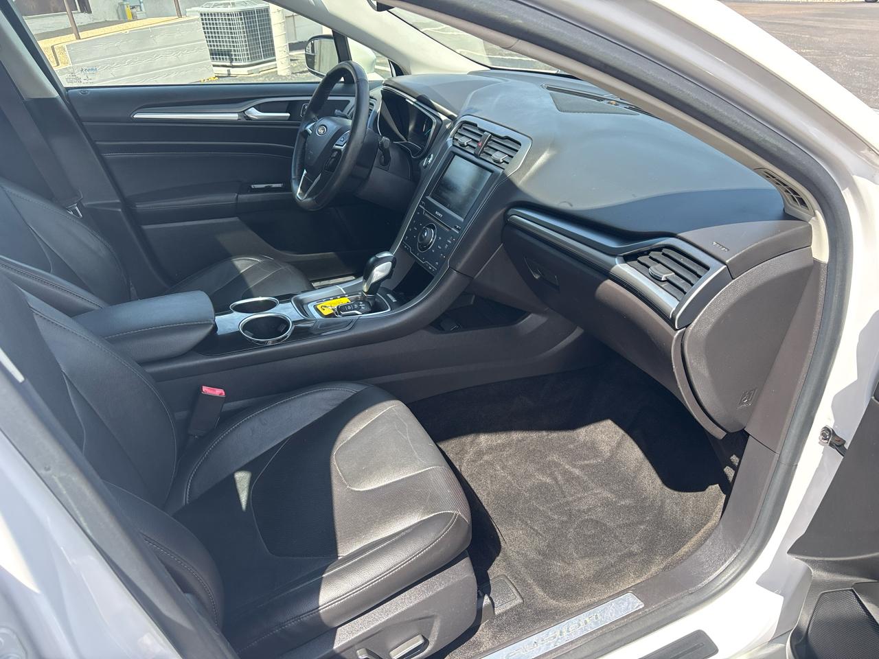 Ford Fusion 4dr Sdn Titanium Hybrid FWD 2013