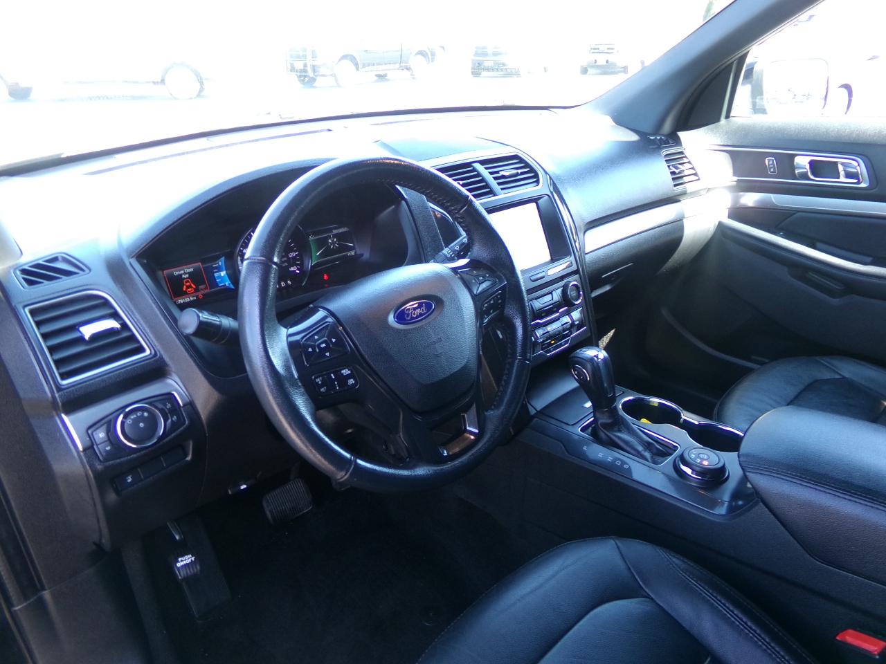 Ford Explorer XLT 4WD 2018