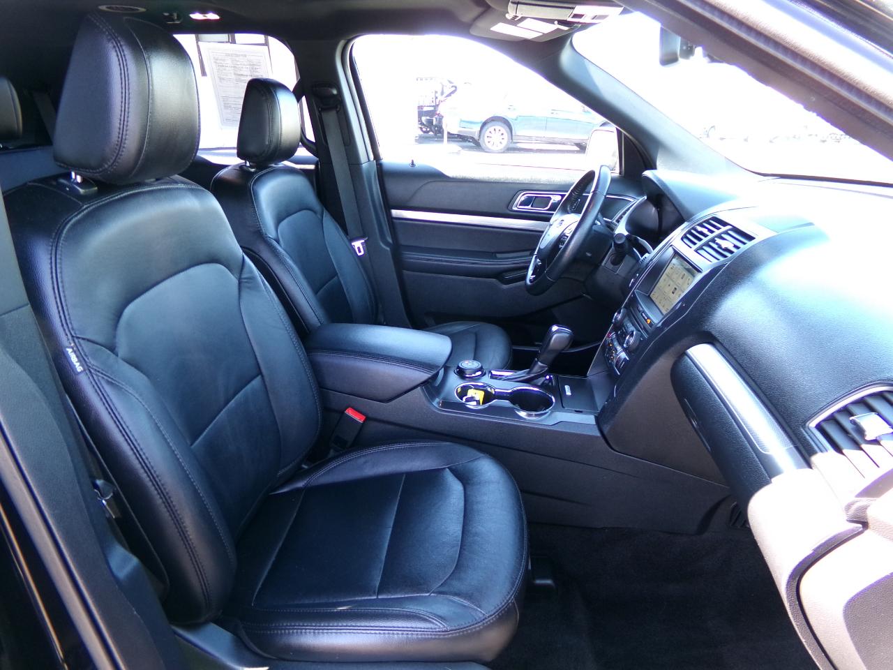 Ford Explorer XLT 4WD 2018