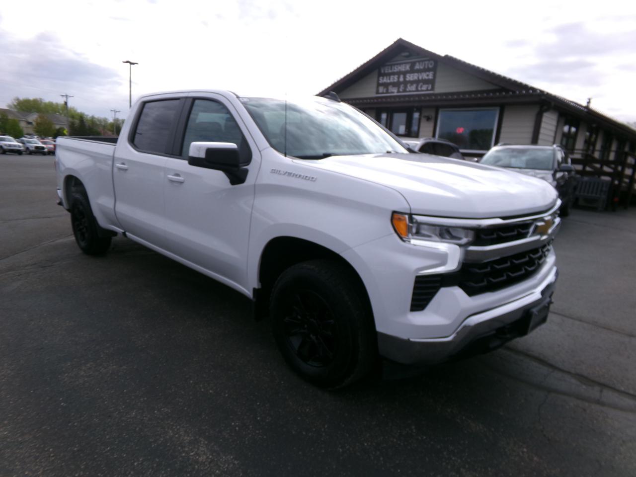 2022 Chevrolet Silverado 1500 4WD Crew Cab 157" LT