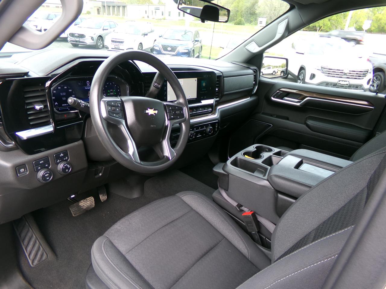 Chevrolet Silverado 1500 4WD Crew Cab 157" LT 2022