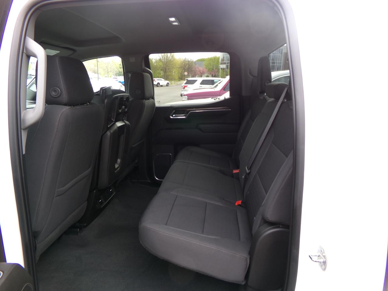 Chevrolet Silverado 1500 4WD Crew Cab 157" LT 2022