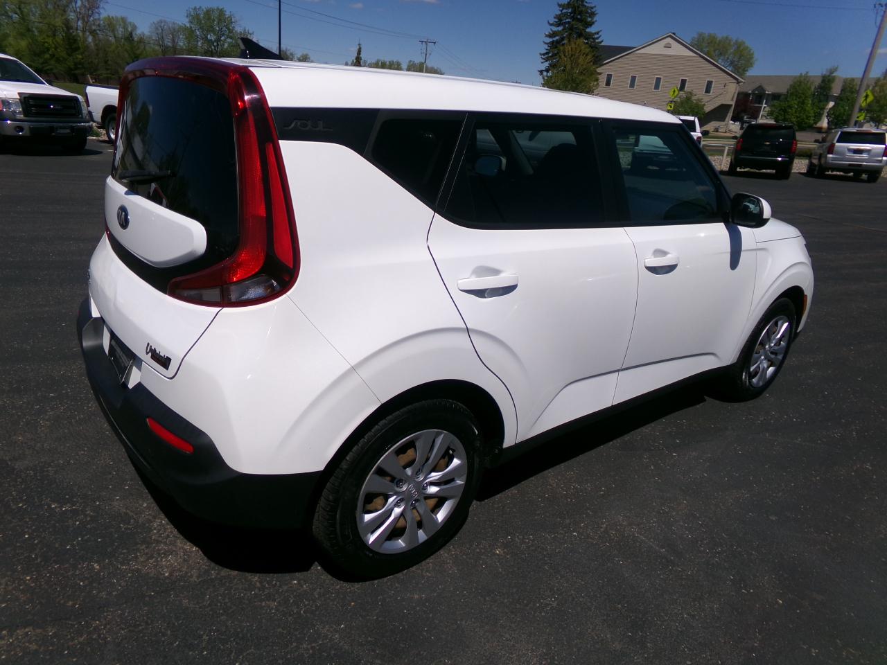 Kia Soul LX 2021