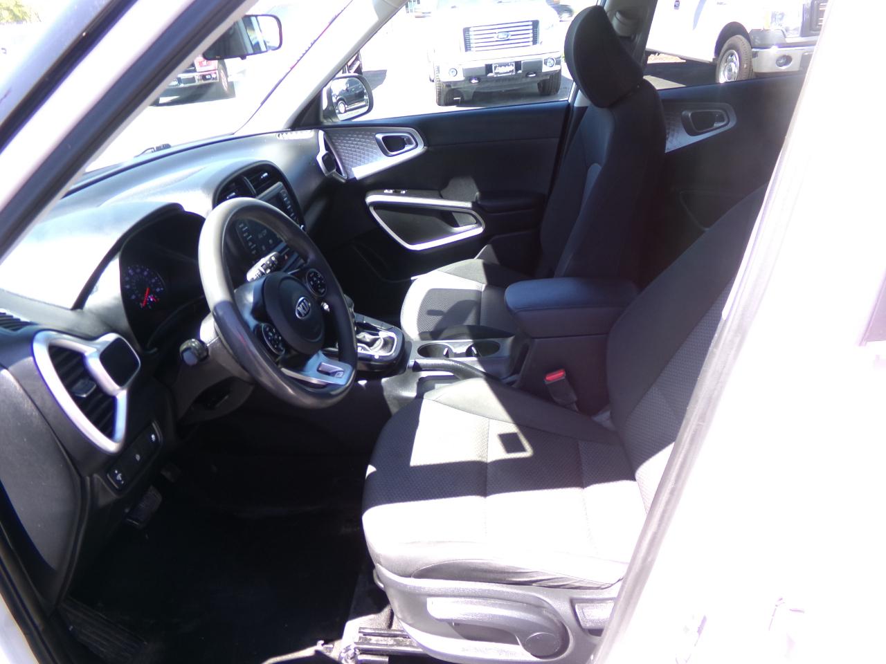 Kia Soul LX 2021