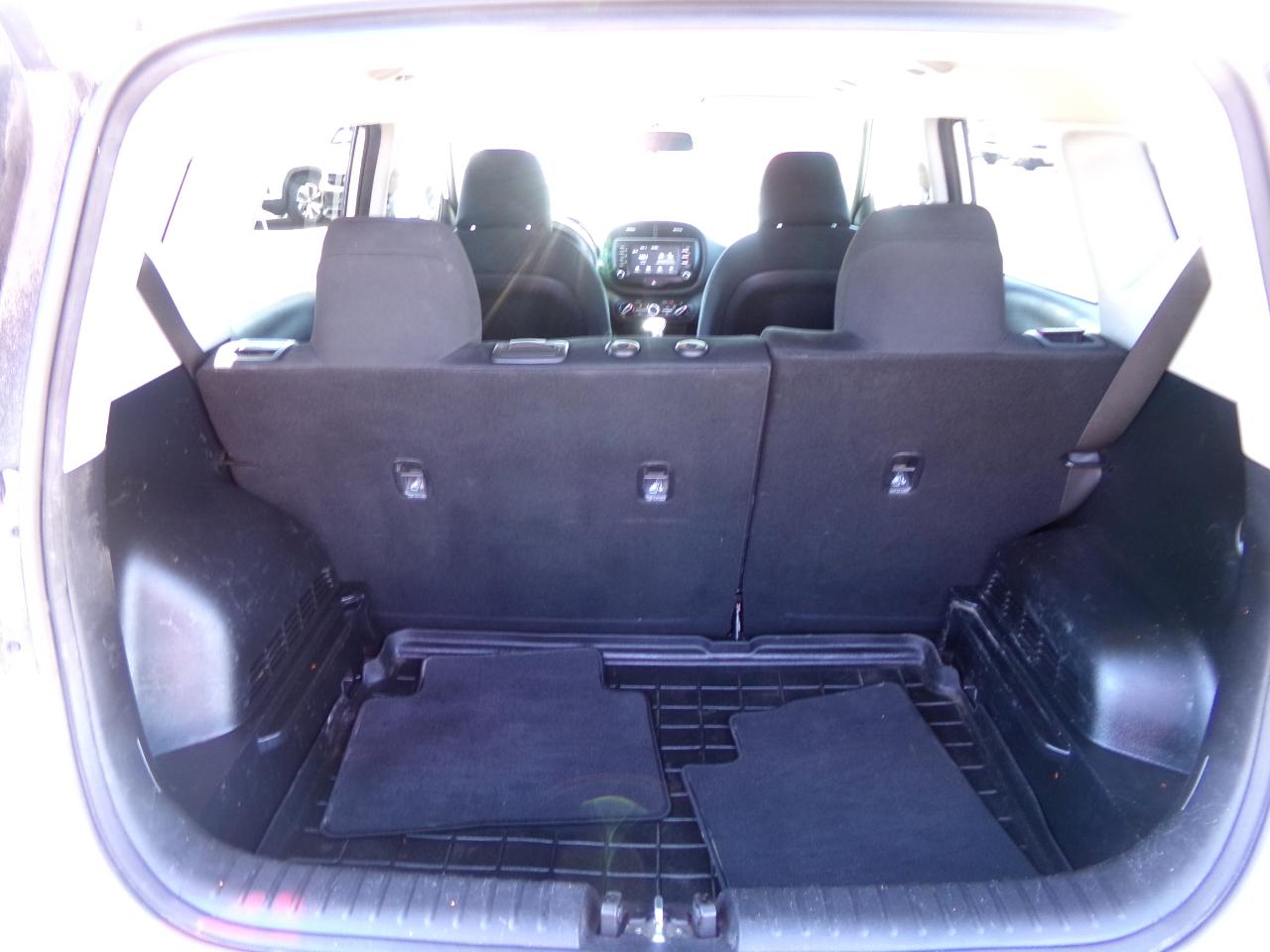 Kia Soul LX 2021