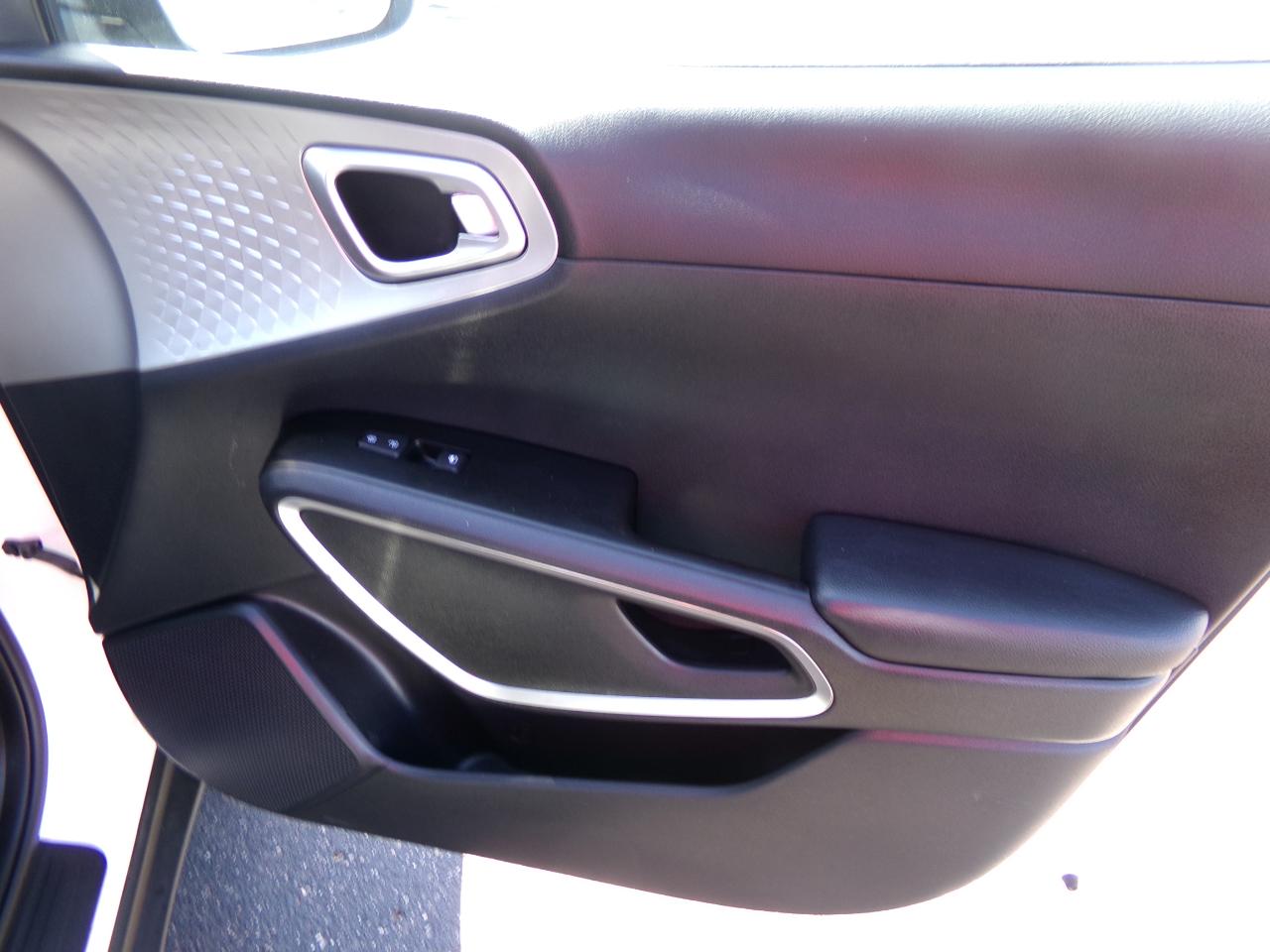 Kia Soul LX 2021