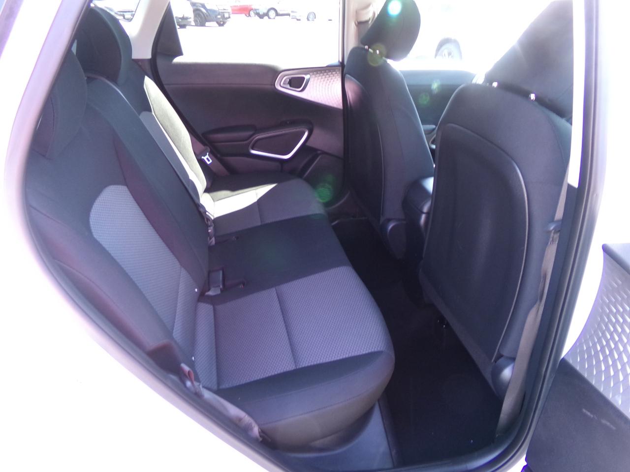 Kia Soul LX 2021