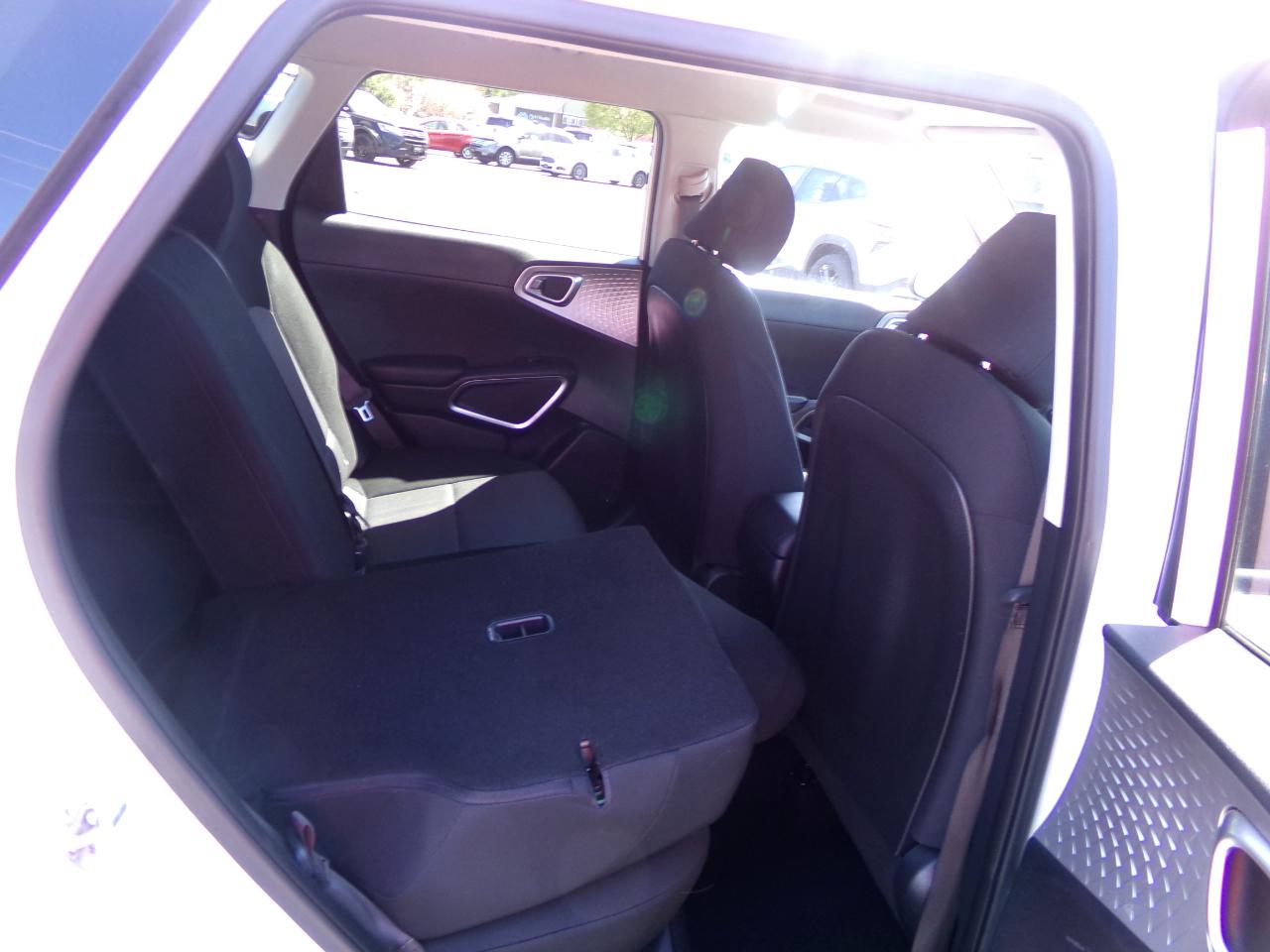 Kia Soul LX 2021