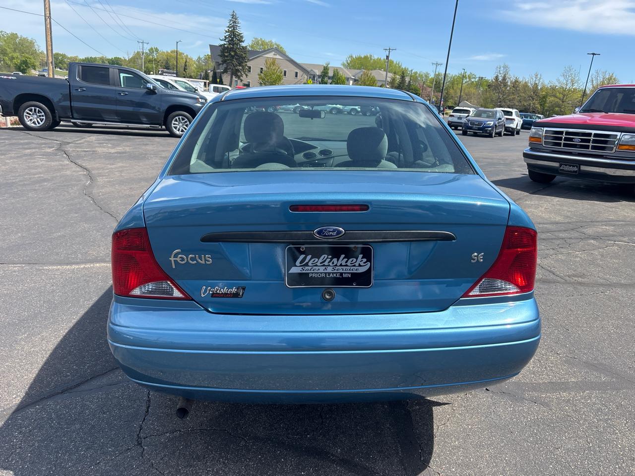 Ford Focus 4dr Sdn SE 2001