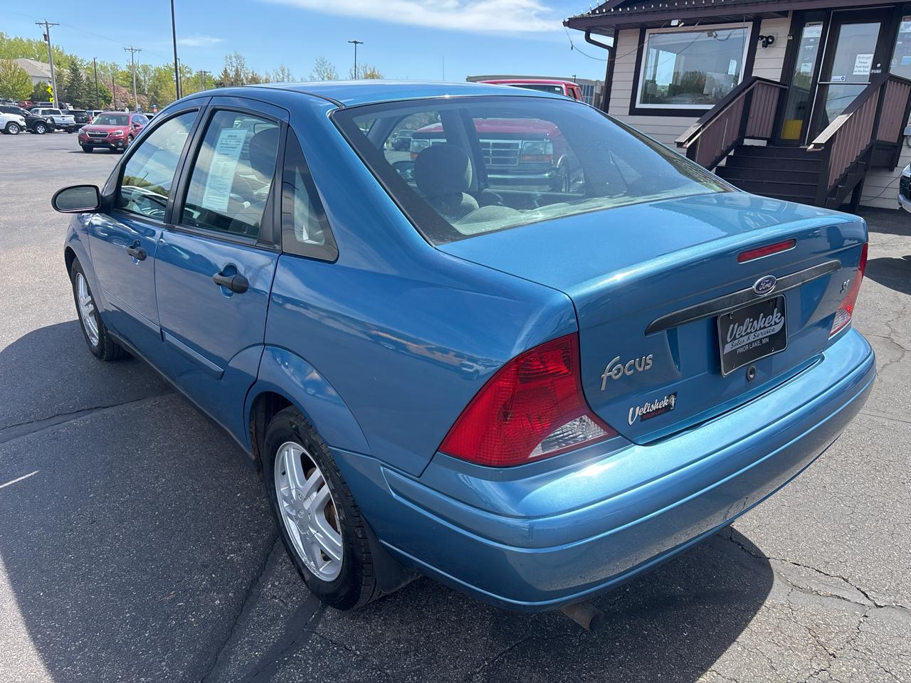 Ford Focus 4dr Sdn SE 2001