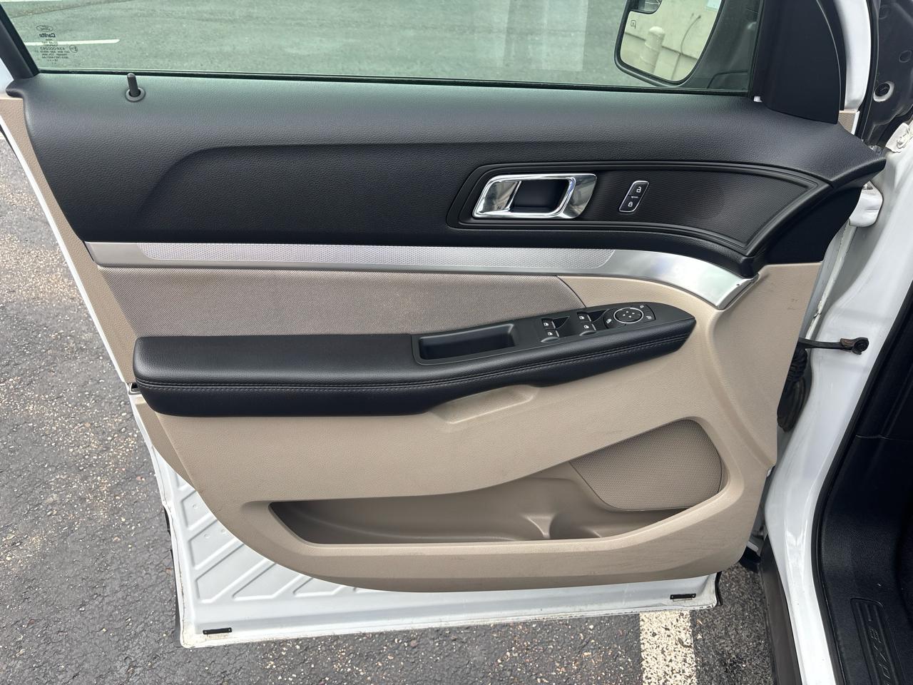 Ford Explorer Base 4WD 2019