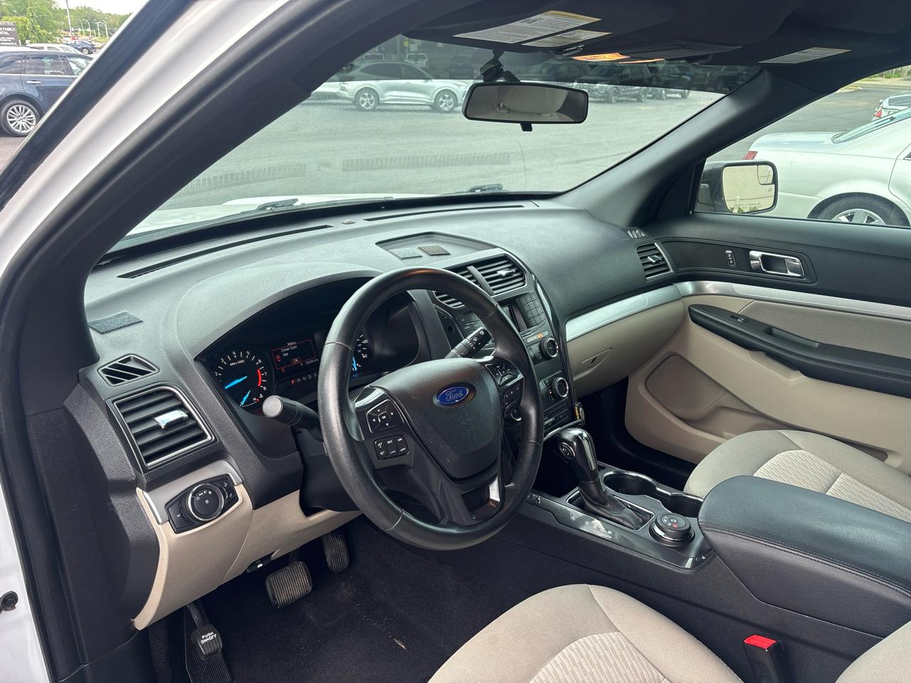Ford Explorer Base 4WD 2019