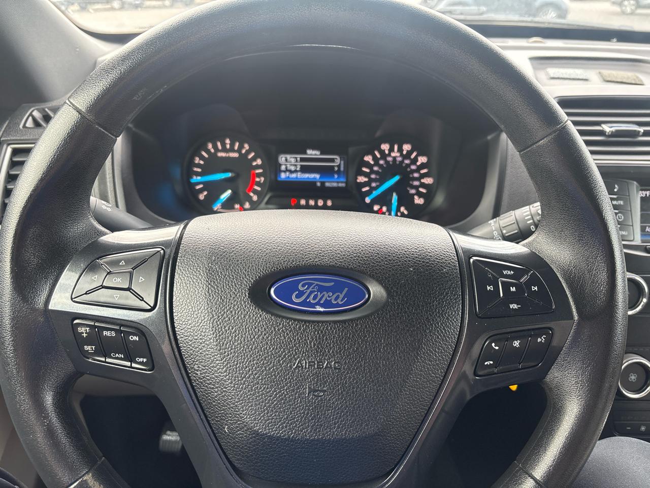 Ford Explorer Base 4WD 2019