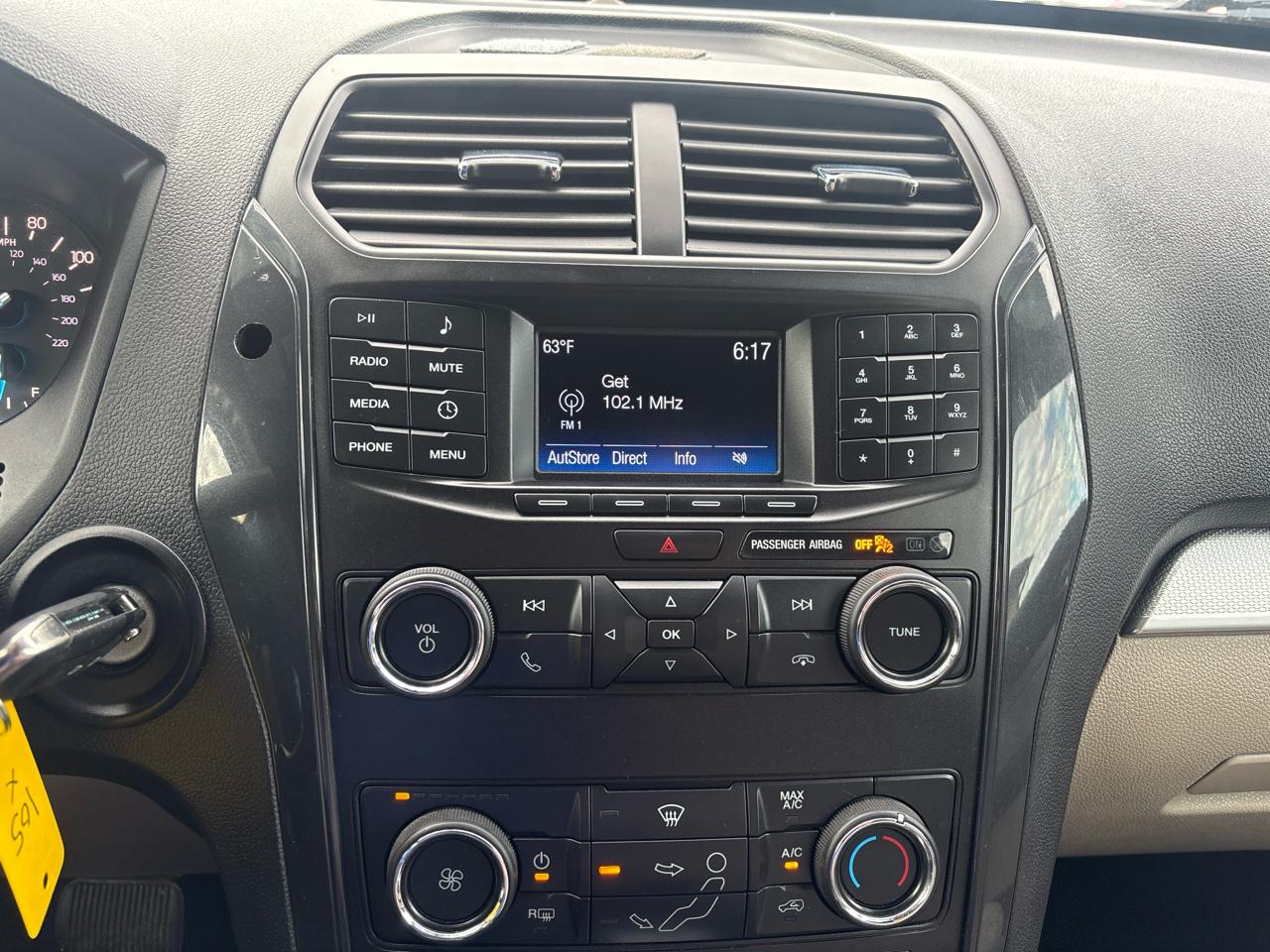 Ford Explorer Base 4WD 2019