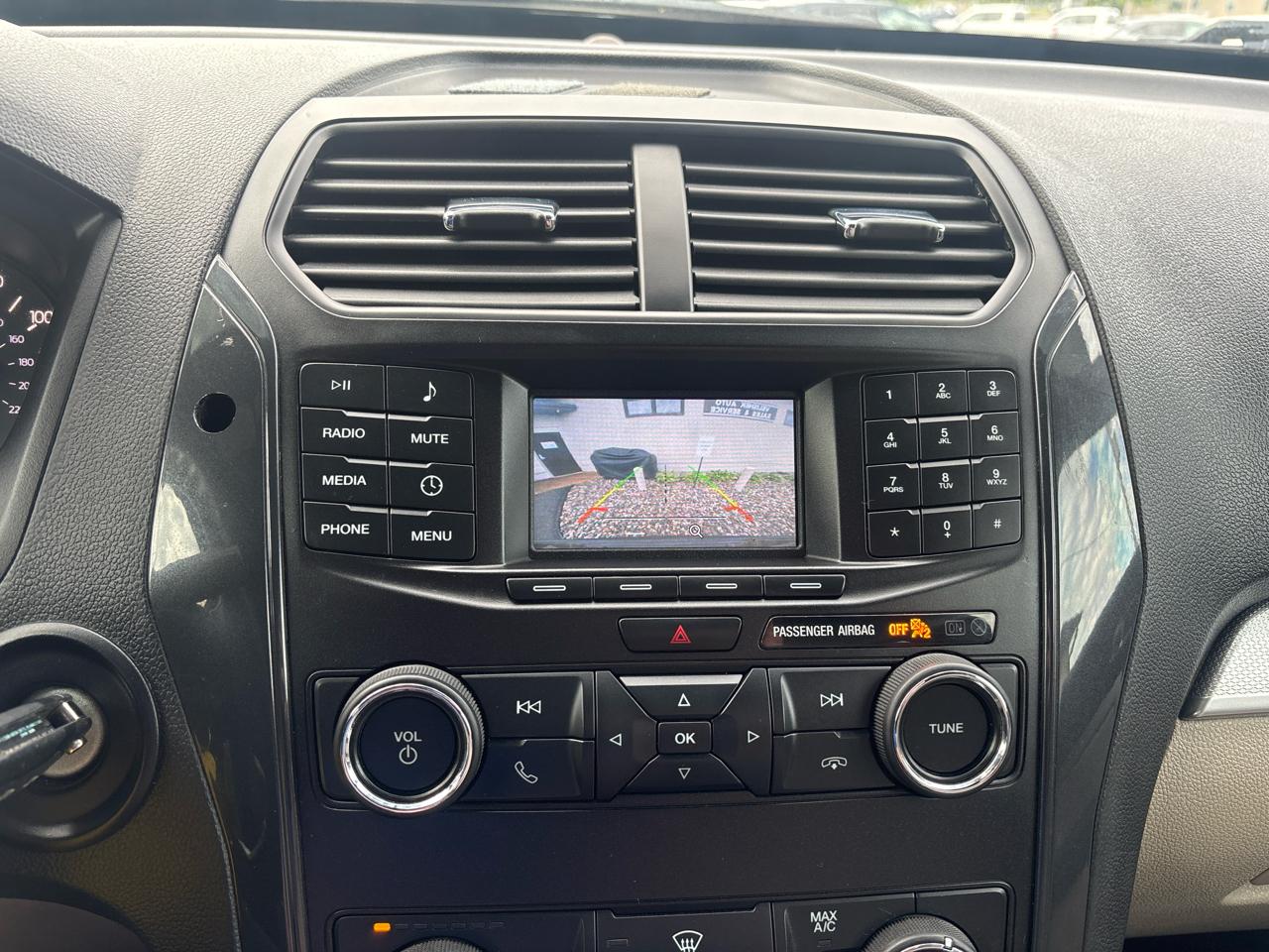 Ford Explorer Base 4WD 2019