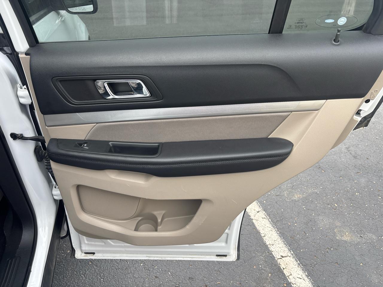 Ford Explorer Base 4WD 2019