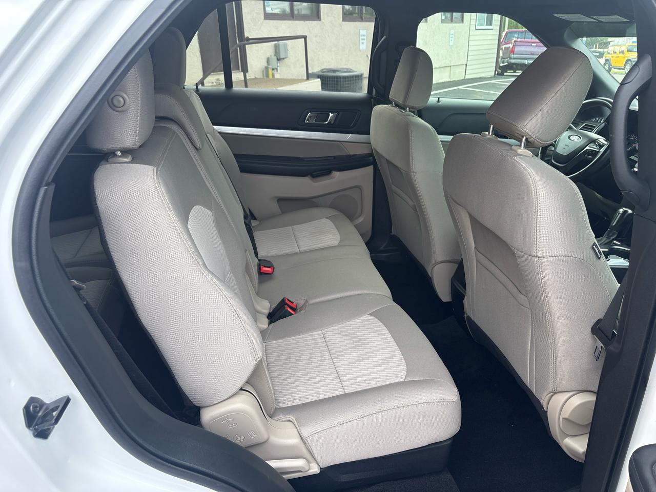 Ford Explorer Base 4WD 2019