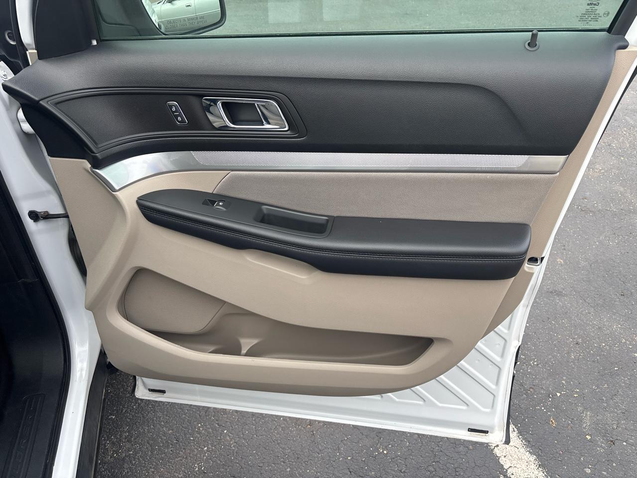 Ford Explorer Base 4WD 2019