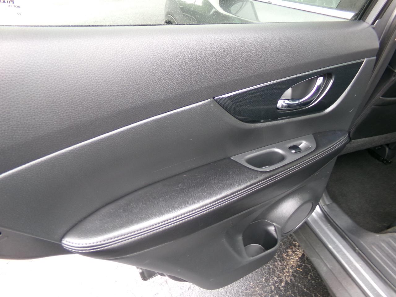Nissan Rogue AWD 4dr SL 2016