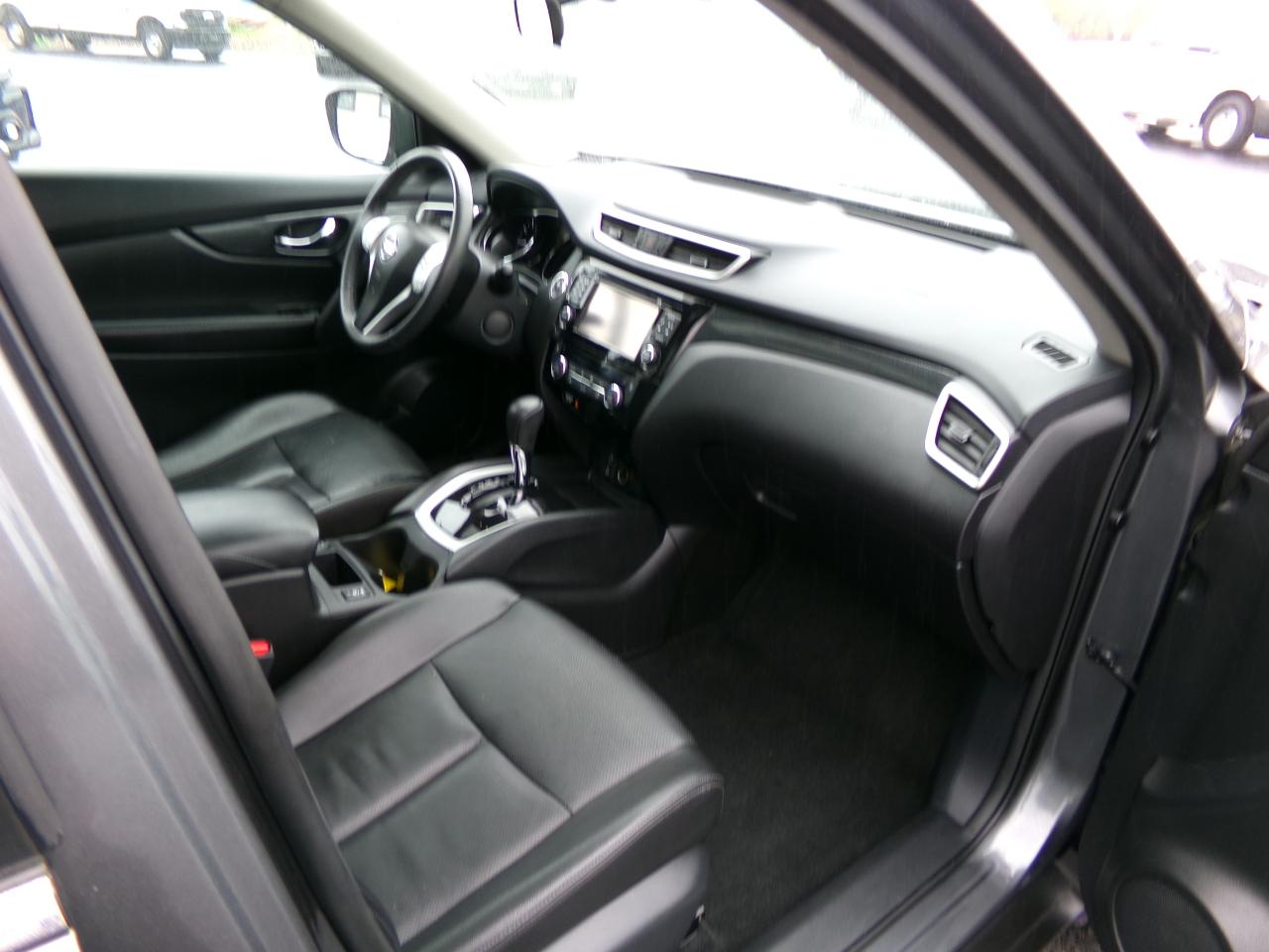 Nissan Rogue AWD 4dr SL 2016