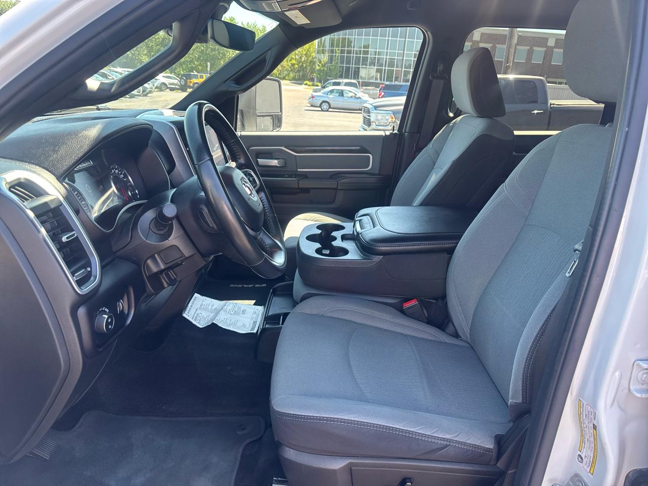 RAM 2500 Big Horn 4x4 Crew Cab 6'4" Box 2023