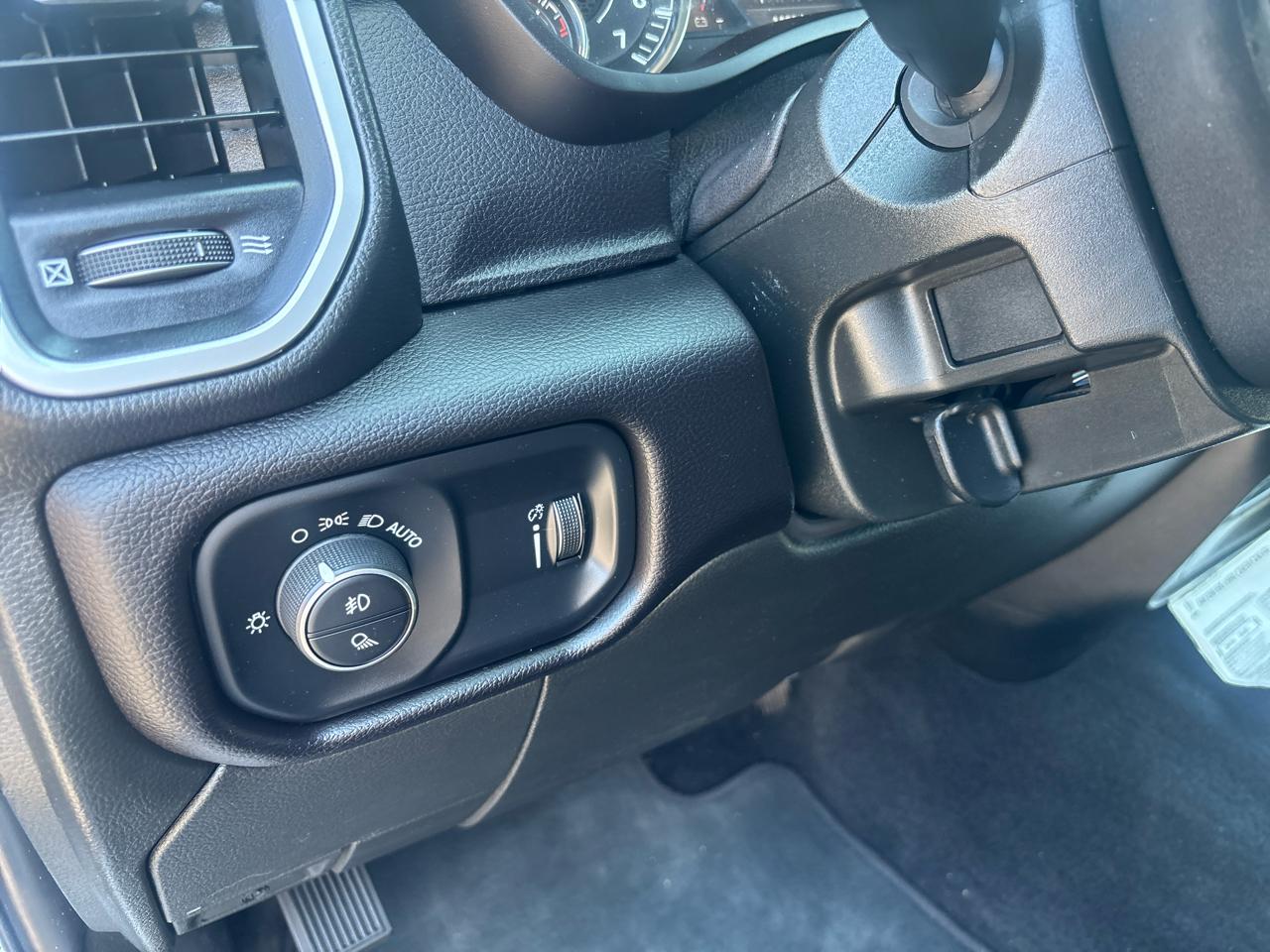 RAM 2500 Big Horn 4x4 Crew Cab 6'4" Box 2023