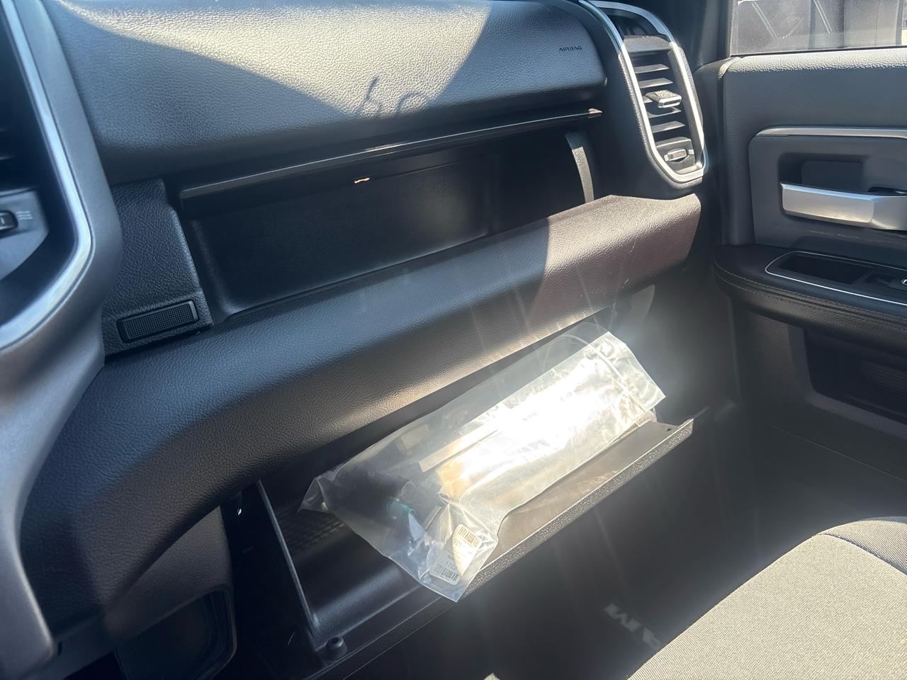 RAM 2500 Big Horn 4x4 Crew Cab 6'4" Box 2023