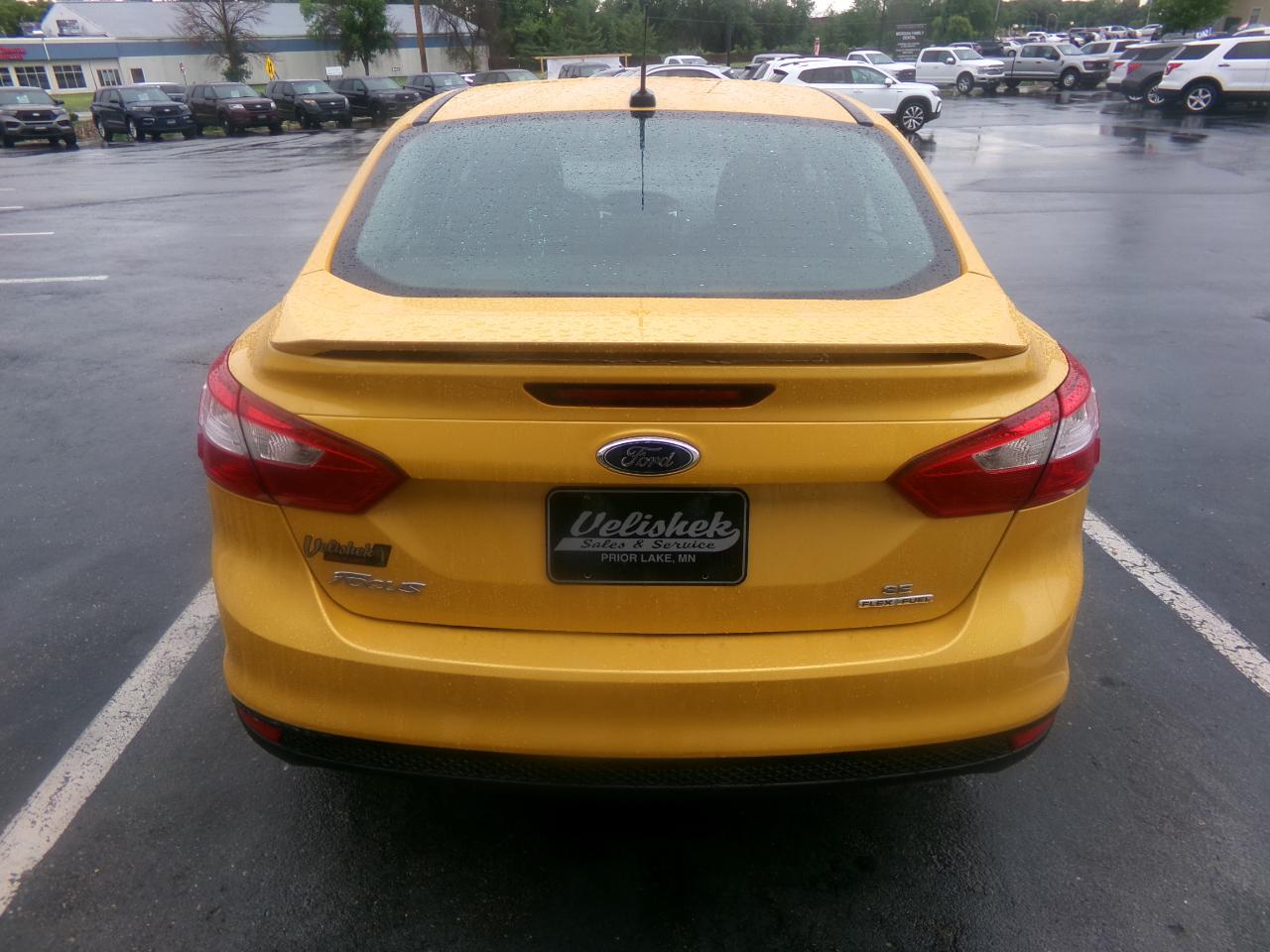 Ford Focus 4dr Sdn SE 2012