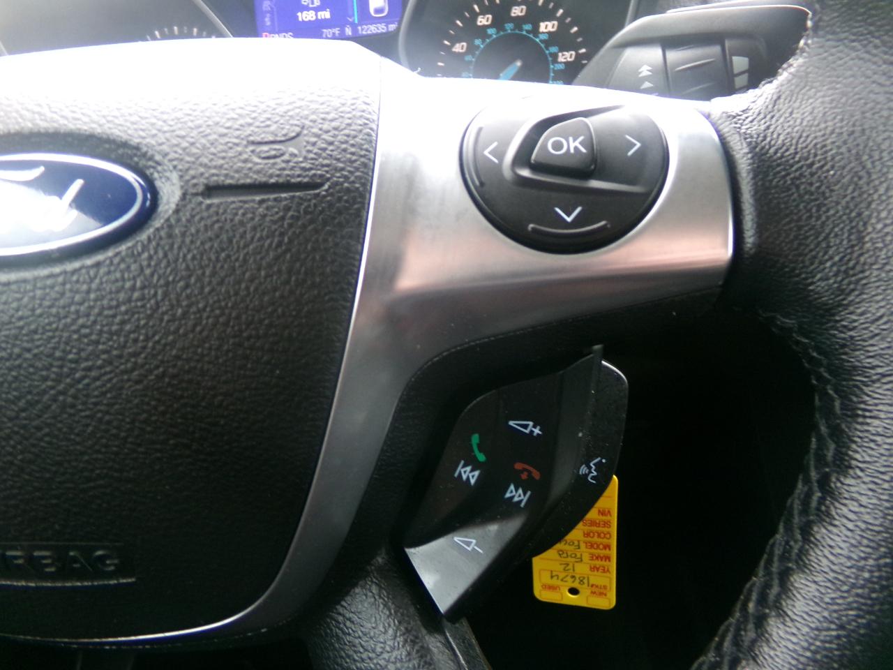 Ford Focus 4dr Sdn SE 2012