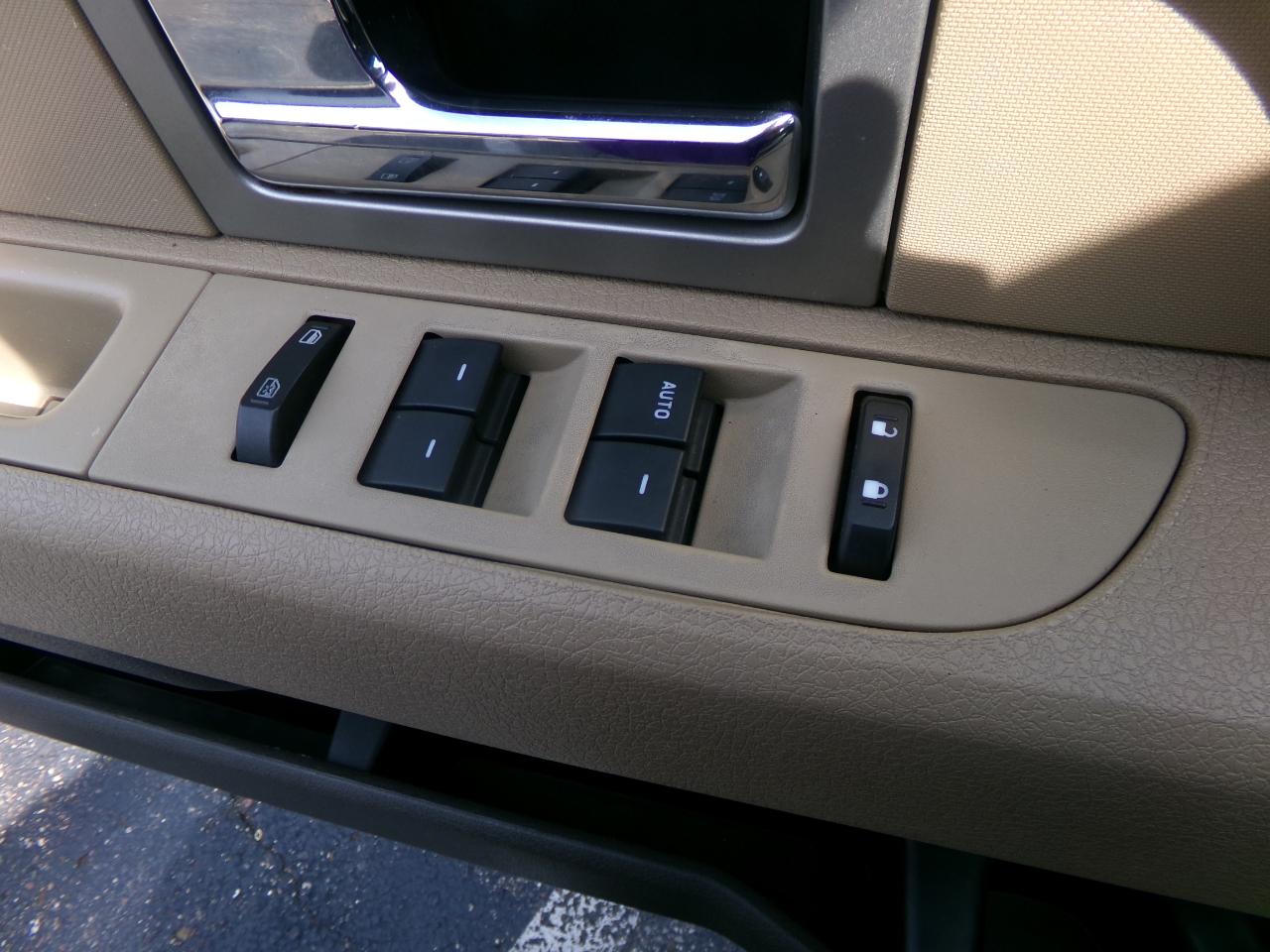 Ford F-150 4WD SuperCrew 157" XLT 2010
