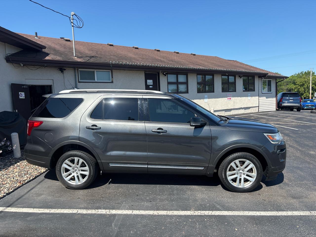 Ford Explorer XLT 4WD 2018