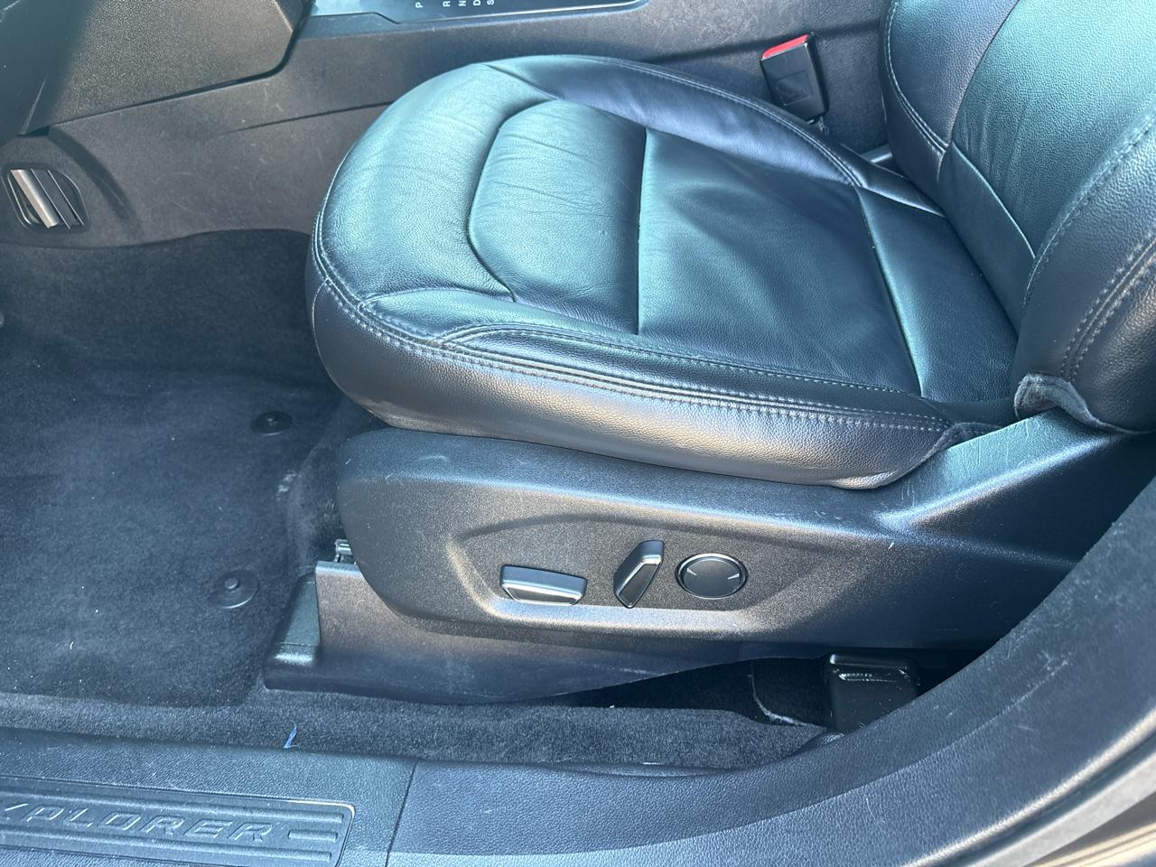 Ford Explorer XLT 4WD 2018