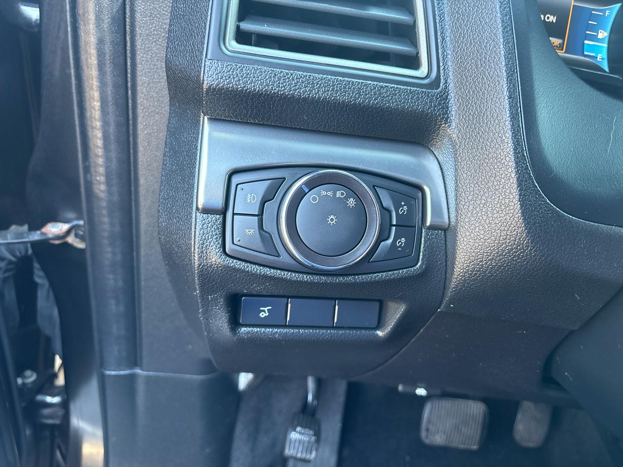 Ford Explorer XLT 4WD 2018
