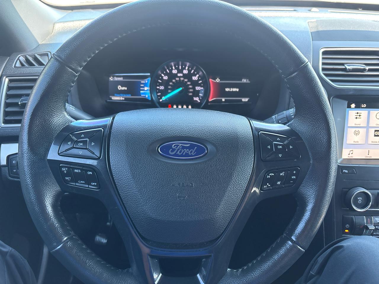 Ford Explorer XLT 4WD 2018