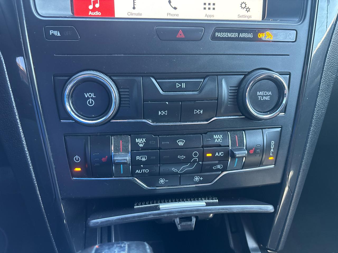 Ford Explorer XLT 4WD 2018